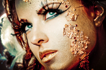 Fototapete Frauen Goldene Dame im Beauty Porträt  © Maksim Toome