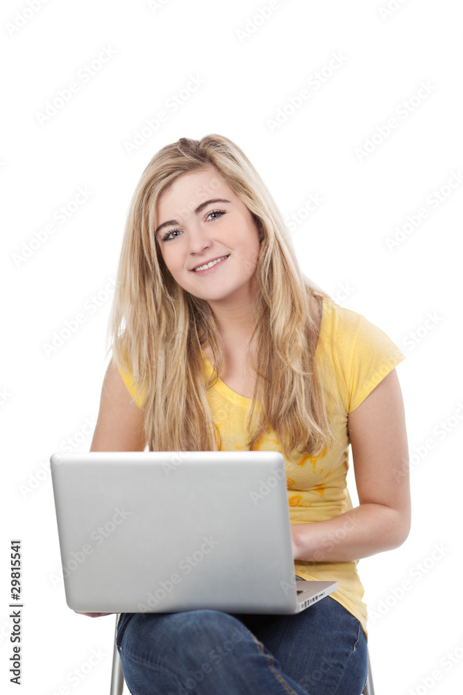 junges mädchen mit laptop junges mädchen mit laptop