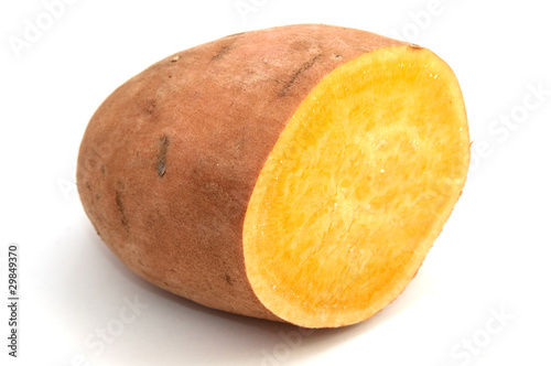 Süßkartoffel auf weißem Grund photo