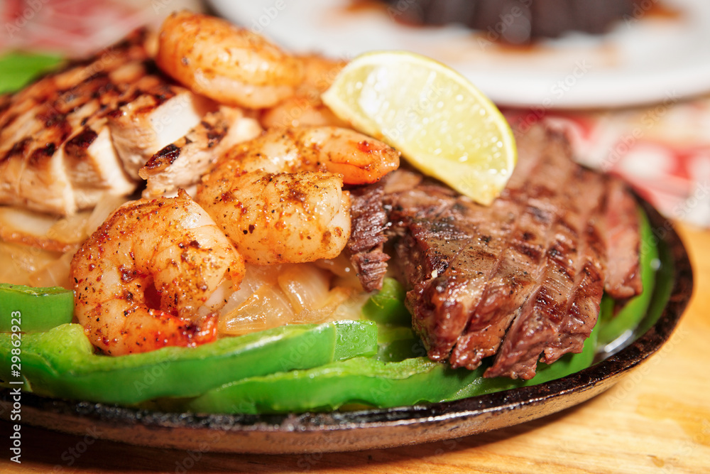 Fotografie Fajitas in metal pan