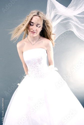 Beautiful bride © Milles Studio