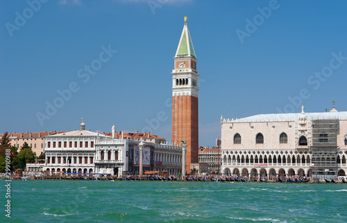 Seaview of Piazza San Marco and The Doge's Palace © tending