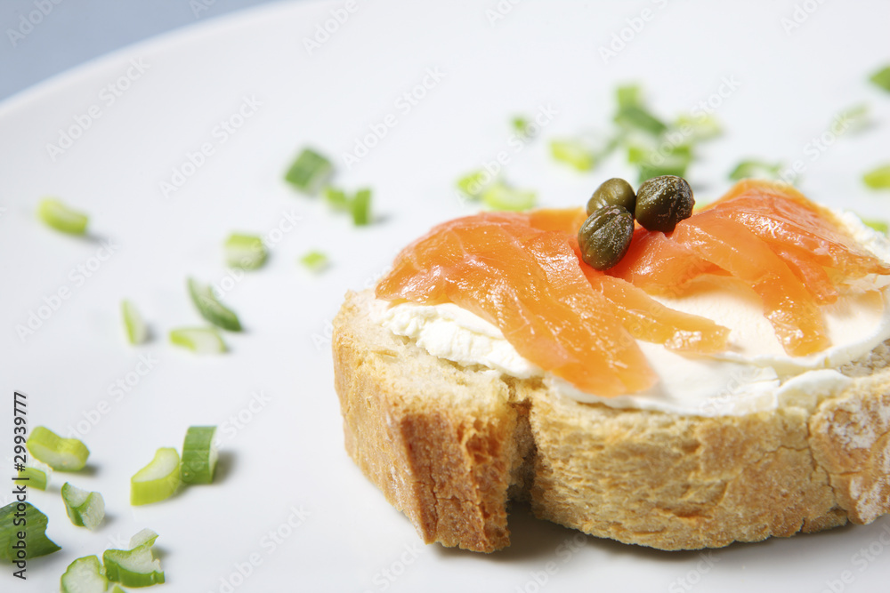 Sandwich with salmon and capparis