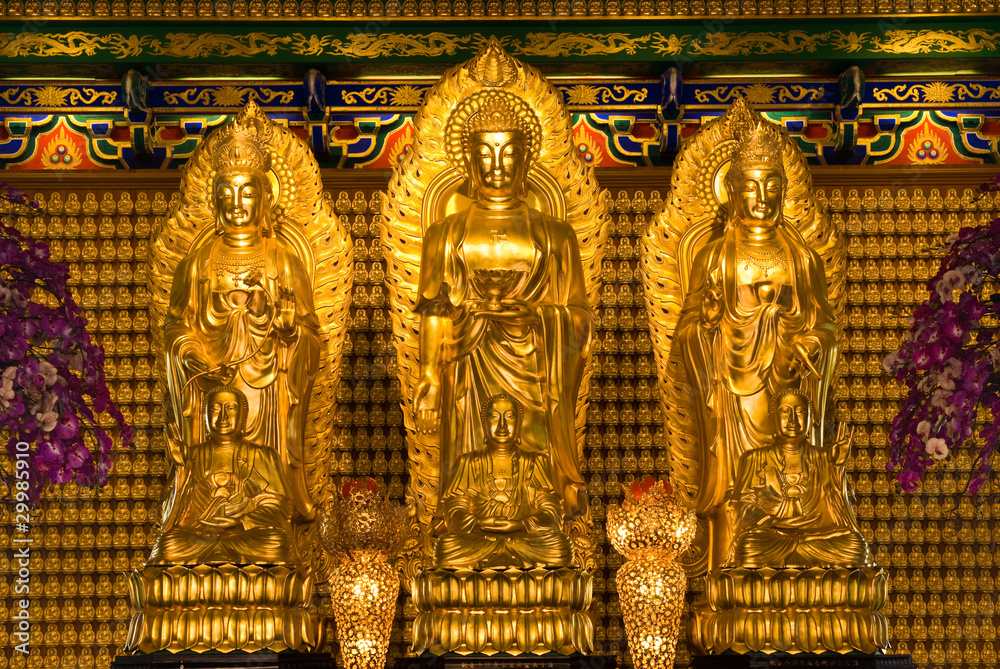 Fototapeta premium buddha statue in Wat-Leng-Noei-Yi2