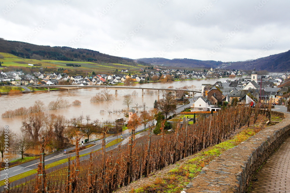 Hochwasser in Kinheim und Kindel StockFoto Adobe Stock