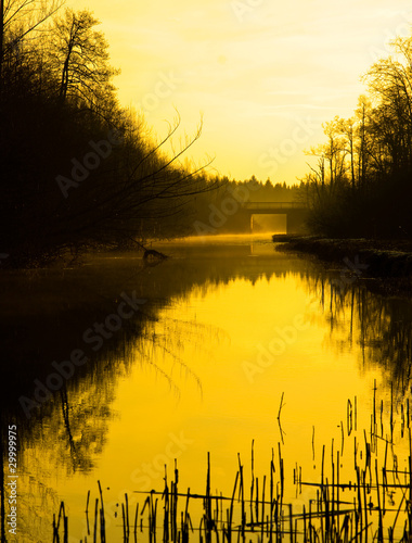 Fototapeta Naklejka Na Ścianę i Meble -  Morning  on the river