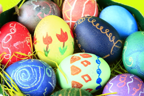 bunt bemalte Ostereier
