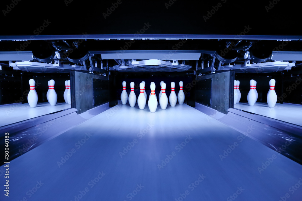 Fototapeta premium bowling pins