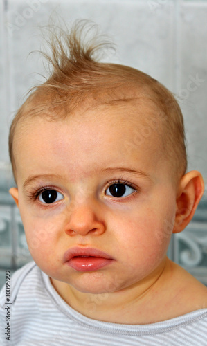 Photo Stock Bebe Racaille Cheveux Herisses Adobe Stock Photo Stock Bebe Racaille Cheveux Herisses Adobe Stock