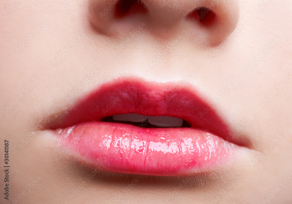 Fototapeta premium girl's lips zone makeup