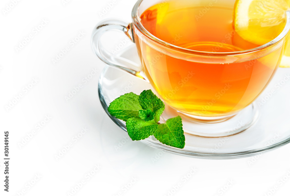 tea in cup with leaf mint
