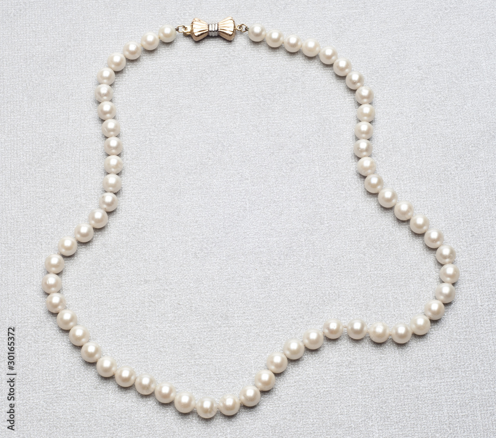 Elegant Pearl Necklace Elegant Pearl Necklace