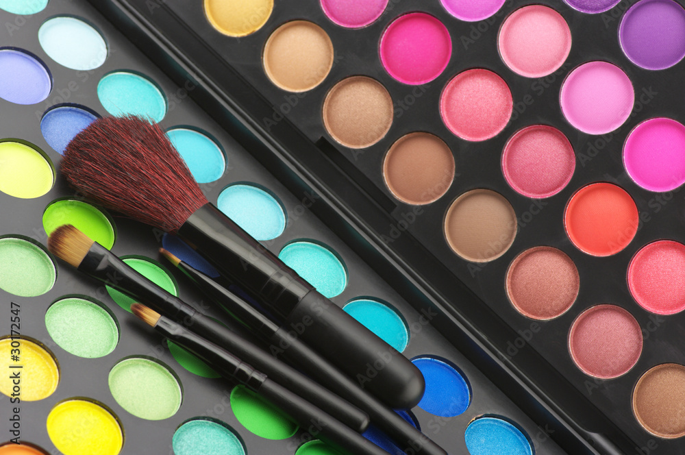 Eye shadows palette and brushes Eye shadows palette and brushes