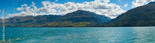 Panoramic view of the Southern Alps © 3532studio