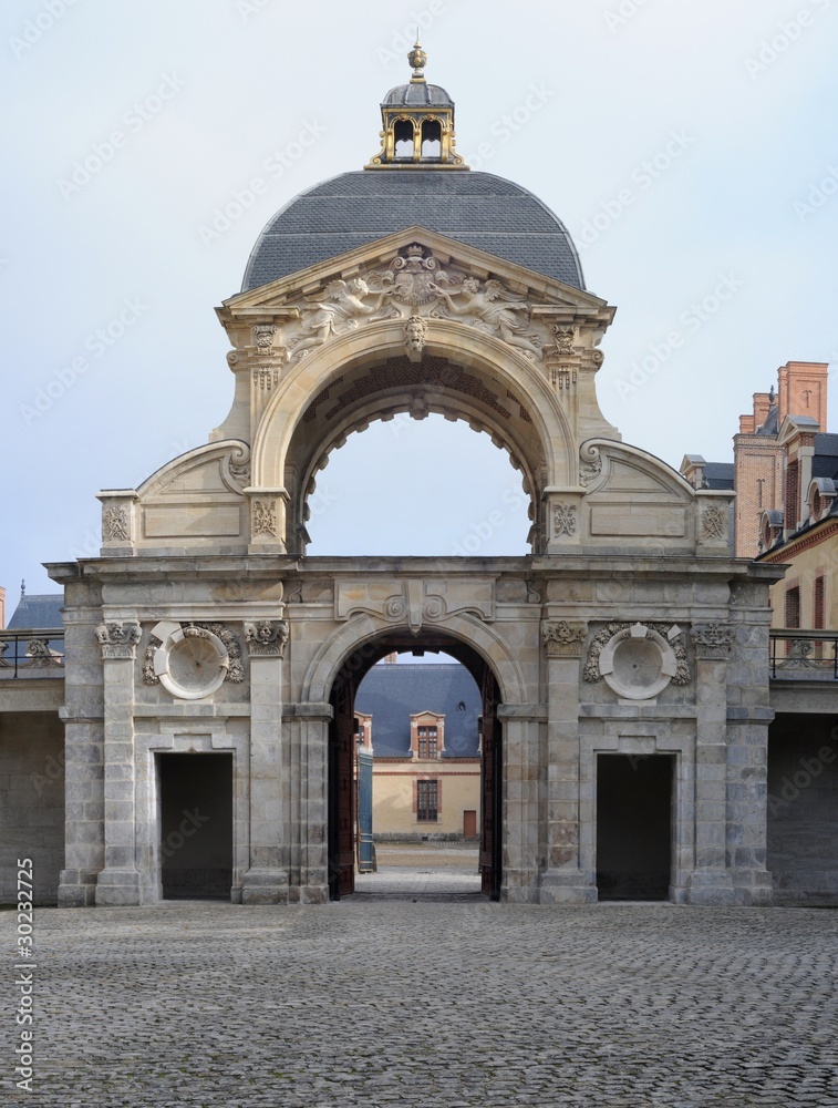 Porte du Baptistère à Fontainebleau