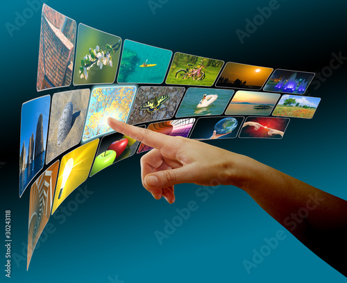Hand browsing in virtual space using touch screen interface