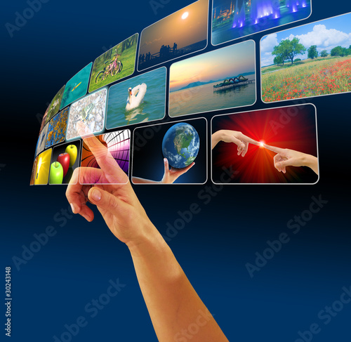 Hand browsing in virtual space using touch screen interface