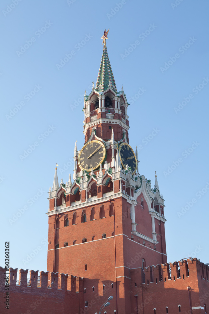Спасская башня Московского кремля.