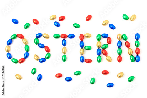 Text - Ostern - mit Schokoladen Ostereiern geschrieben