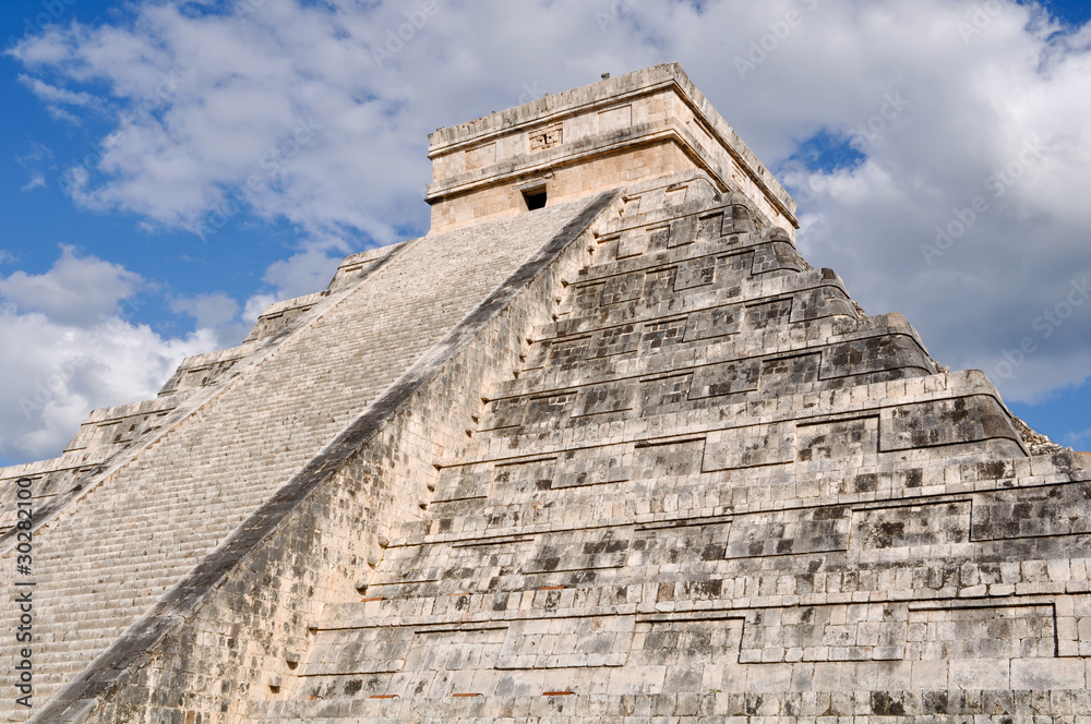 Chichen Itza Modern Seven Wonders of the World in Mexico Chichen Itza Modern Seven Wonders of the World in Mexico