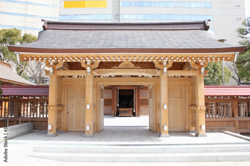 Naklejka premium 警固神社神門