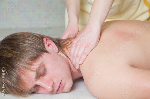 Sholders massage