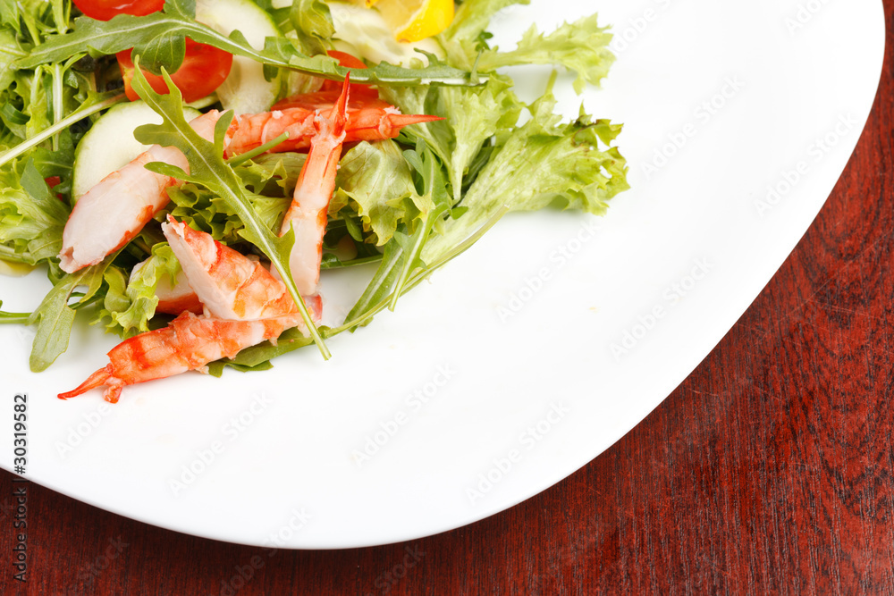salad with shrimps