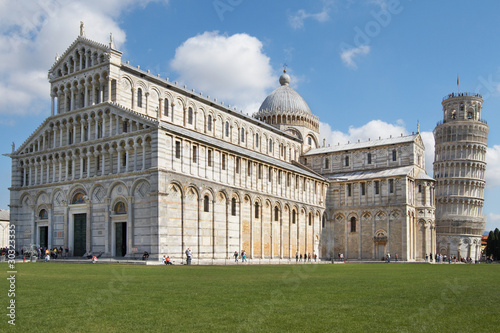 Italy, Pisa. Cathedral and Leaning Tower © Galina Mikhalishina