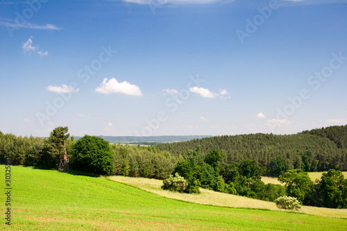 Sommerlandschaft in Thüringen im Saale-Holzland © ArtHdesign