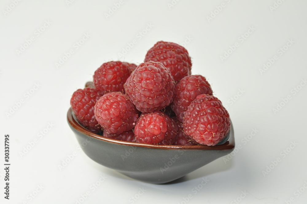 Himbeere in Schale Himbeere in Schale