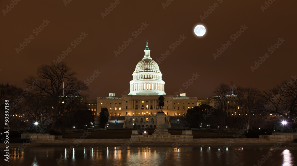 United States Capitol Building at night