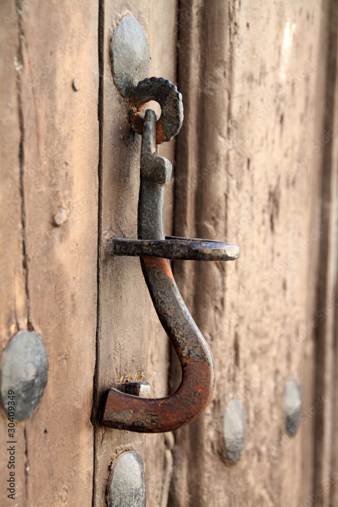 Llamador, knocker, aldaba Llamador, knocker, aldaba