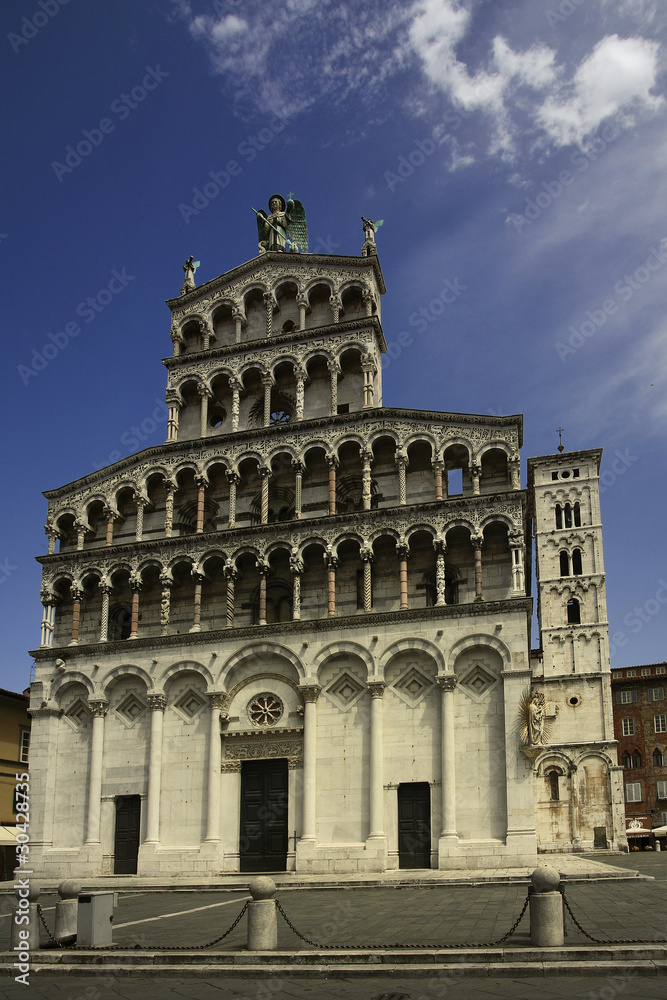 Naklejka premium Lucca, San Michele in Foro