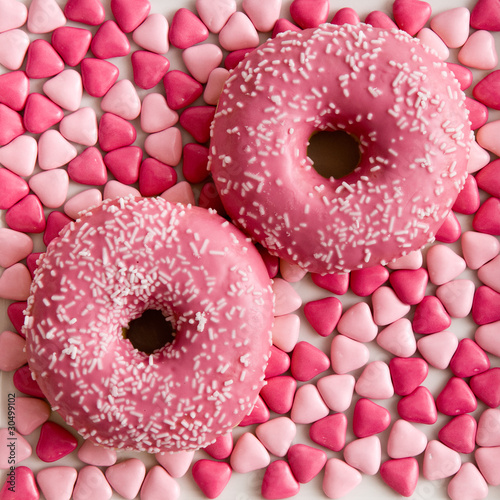 Pinky Donuts mit Miniherzen
