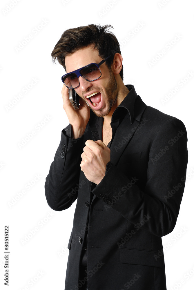 lunettes noires et téléphone 3