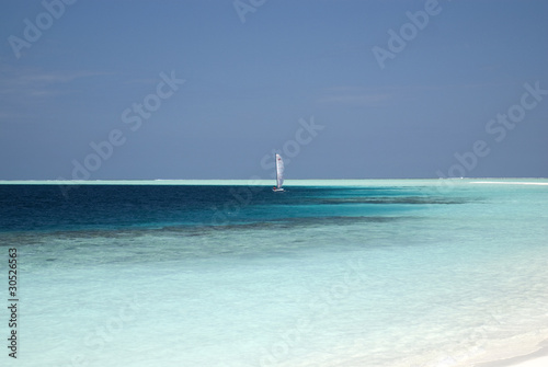 Fototapeta Naklejka Na Ścianę i Meble -  Sailing at Maldives