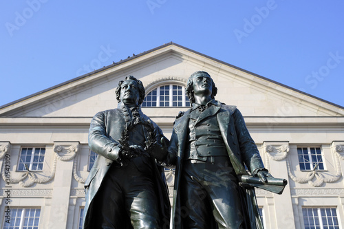 Weimars Künstler vorm Nationaltheater