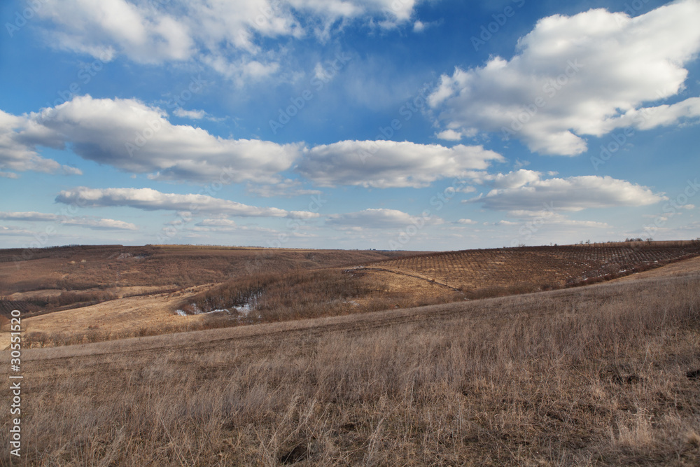 Fototapeta premium white clouds and hills