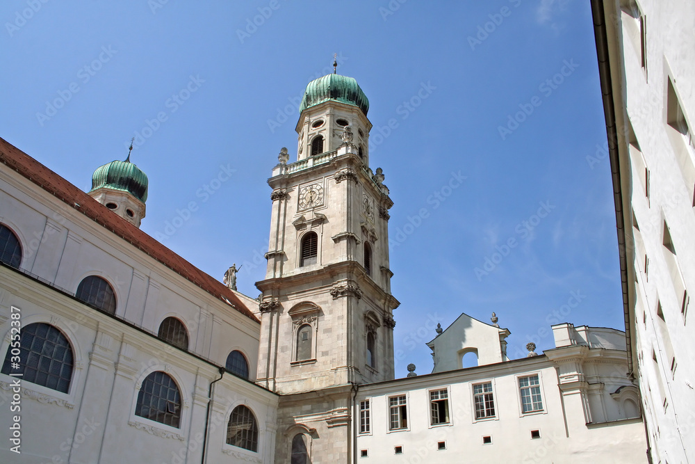 Dom St. Stephan in Passau / Innenhof  (Bayern)