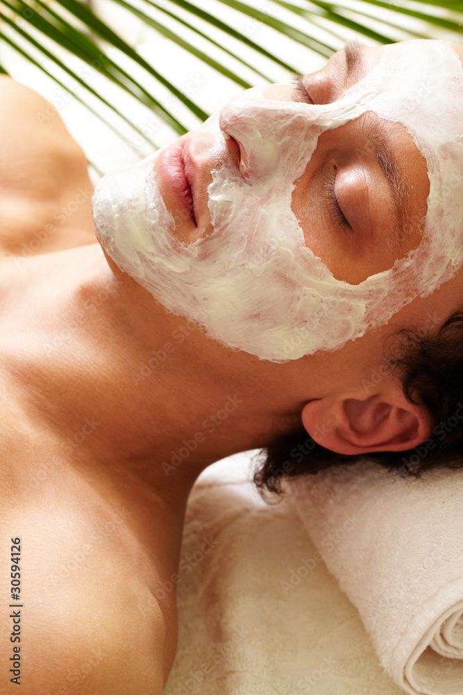 Naklejka premium Clearing mask