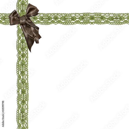 dentelle anis et ruban marron