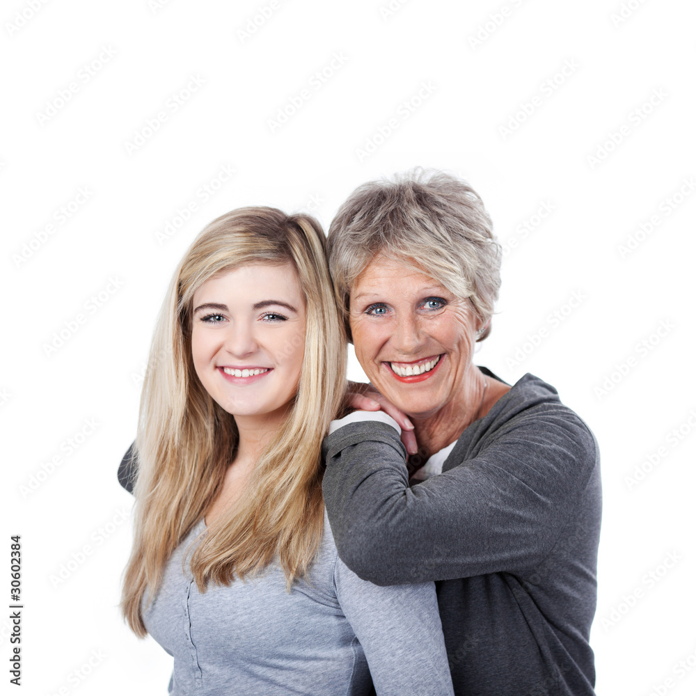 moderne oma mit ihrer enkelin moderne oma mit ihrer enkelin