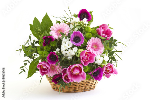 Fototapeta Naklejka Na Ścianę i Meble -  colorful flowers in a basket
