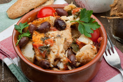 baccalà con pomodorini e olive