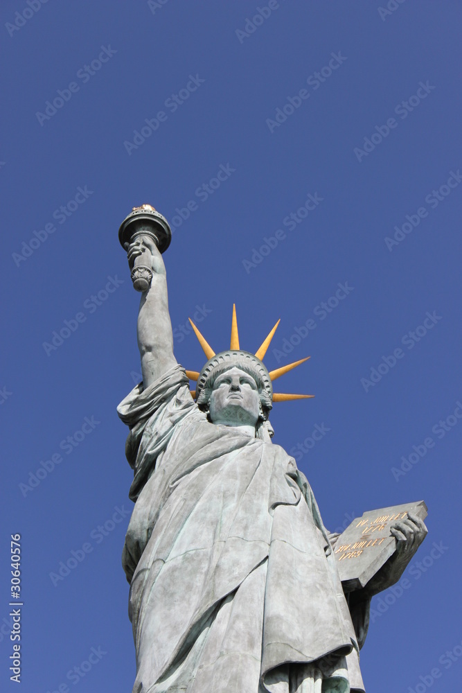 Fototapeta premium Statue de la Liberté à Paris