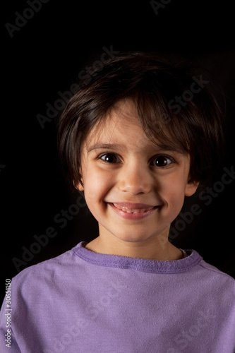 viso di bambina sorridente