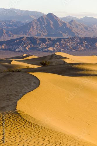 Stovepipe Wells sand dunes, Death Valley National Park, Californ