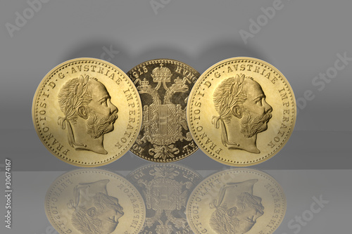 Goldmünzen mit Spiegelung