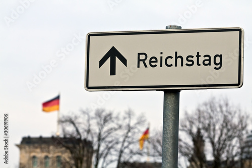 Wegweiser Reichstag © philipk76