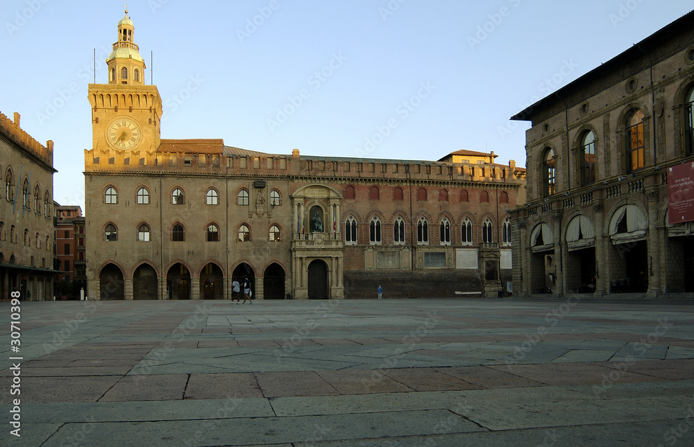 Bologna, Palazzo d'Acccursio, Piazza Maggiore